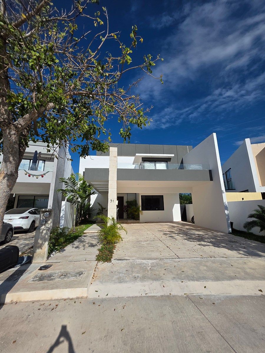 Casa en Privada Única Living, Mérida, foto 1 de 40