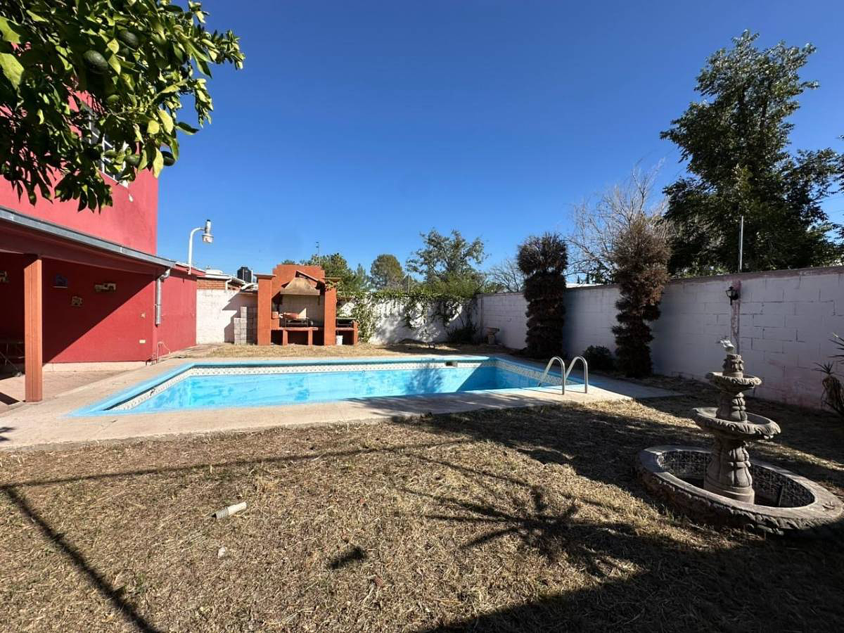 House in Lomas del Santuario I Etapa, Chihuahua, photo 2 of 9