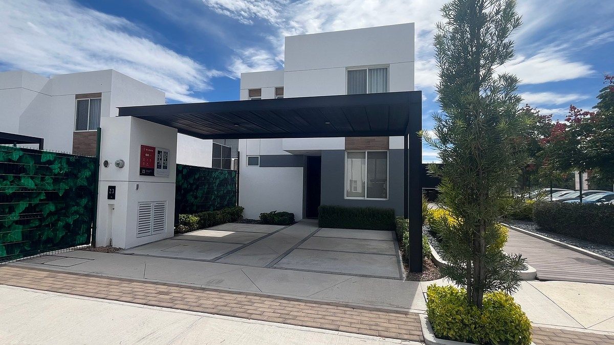 Casa à venda em Olena, foto 1 de 13