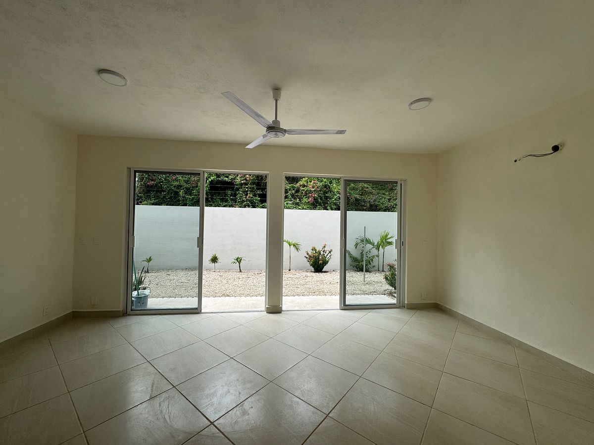 Apartment Building for Sale in the Magical Town of Izamal., photo 1 of 27