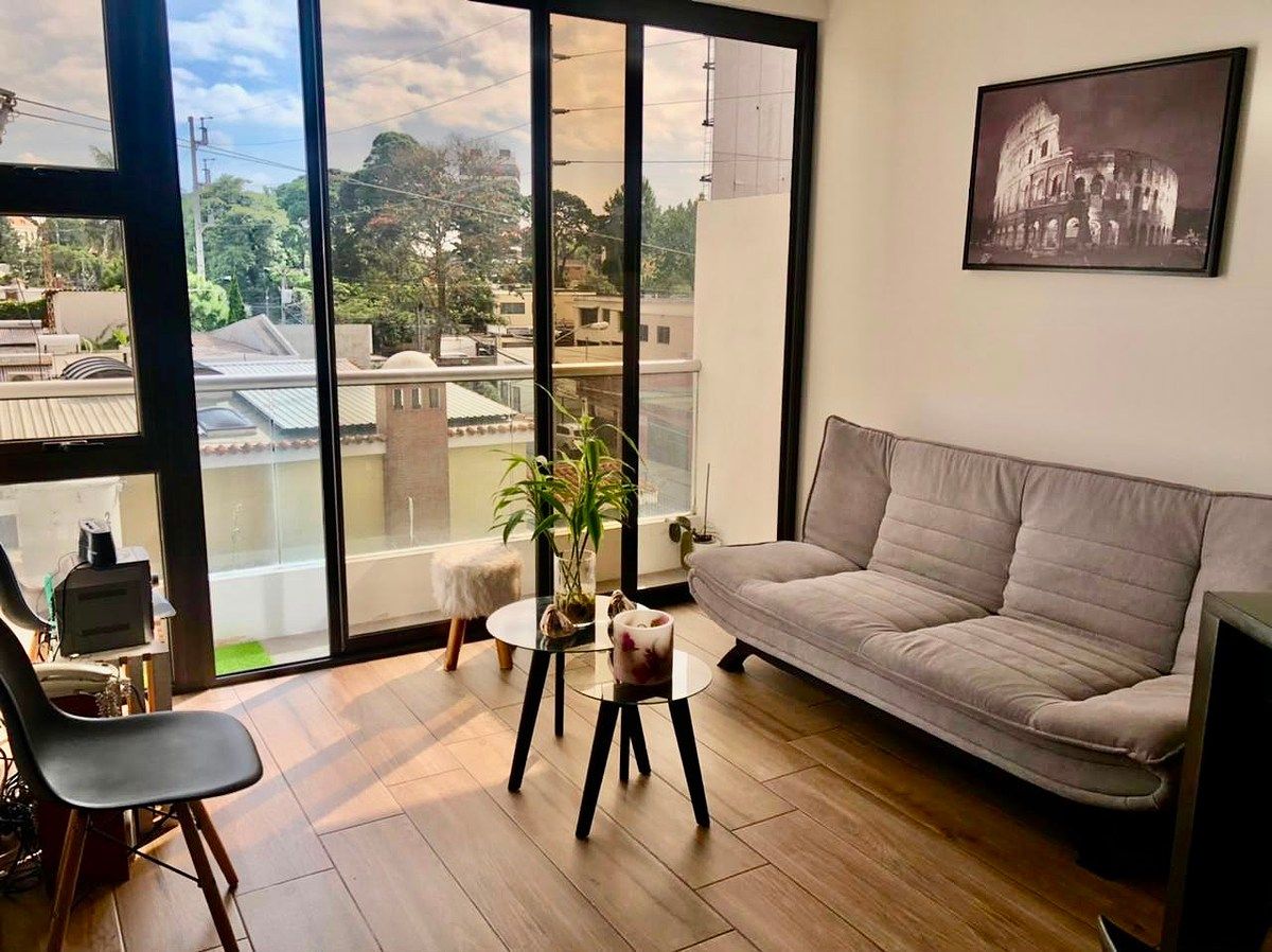Apartamento en Venta Amueblado en zona 10