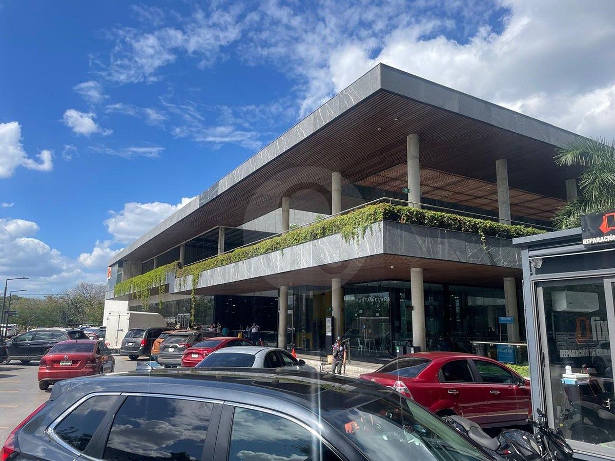 Renta de Local en Plaza Monterreal, foto 1 de 10
