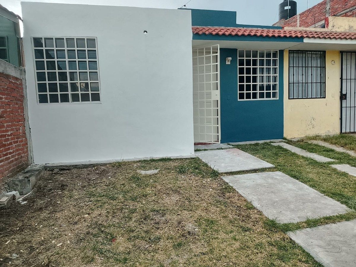 TWO BEDROOM HOUSE IN MISION DEL VALLE/GI/LL, photo 1 of 11