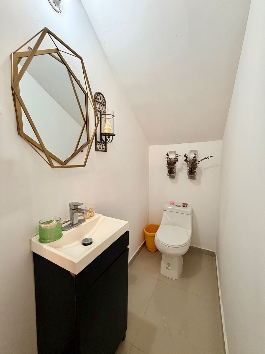 Medio Baño, foto 9 de 24