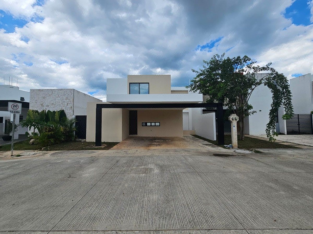 House for rent in a gated community with 3 bedrooms and a pool in the north of Mérida, Yucatán., photo 1 of 20