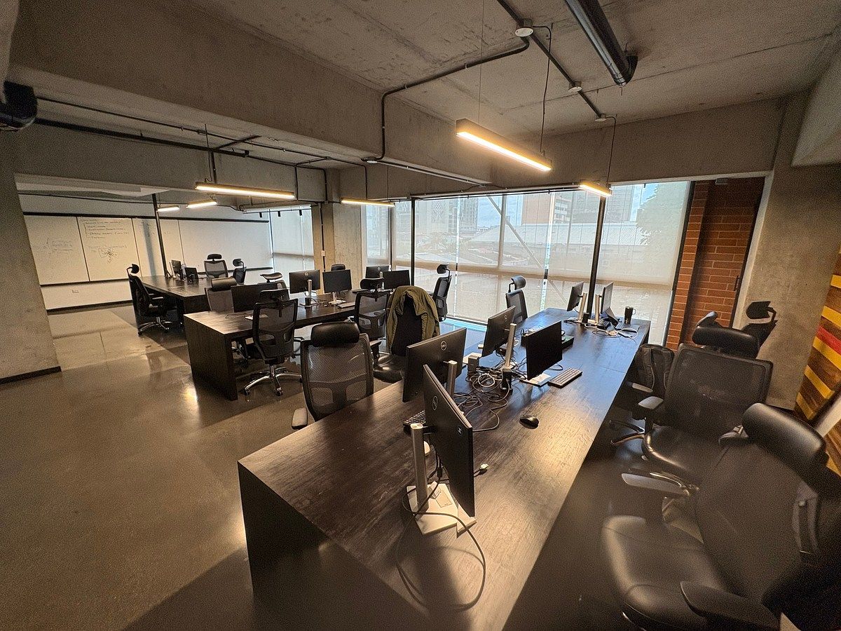 Oficina en zona 4 - Image 2