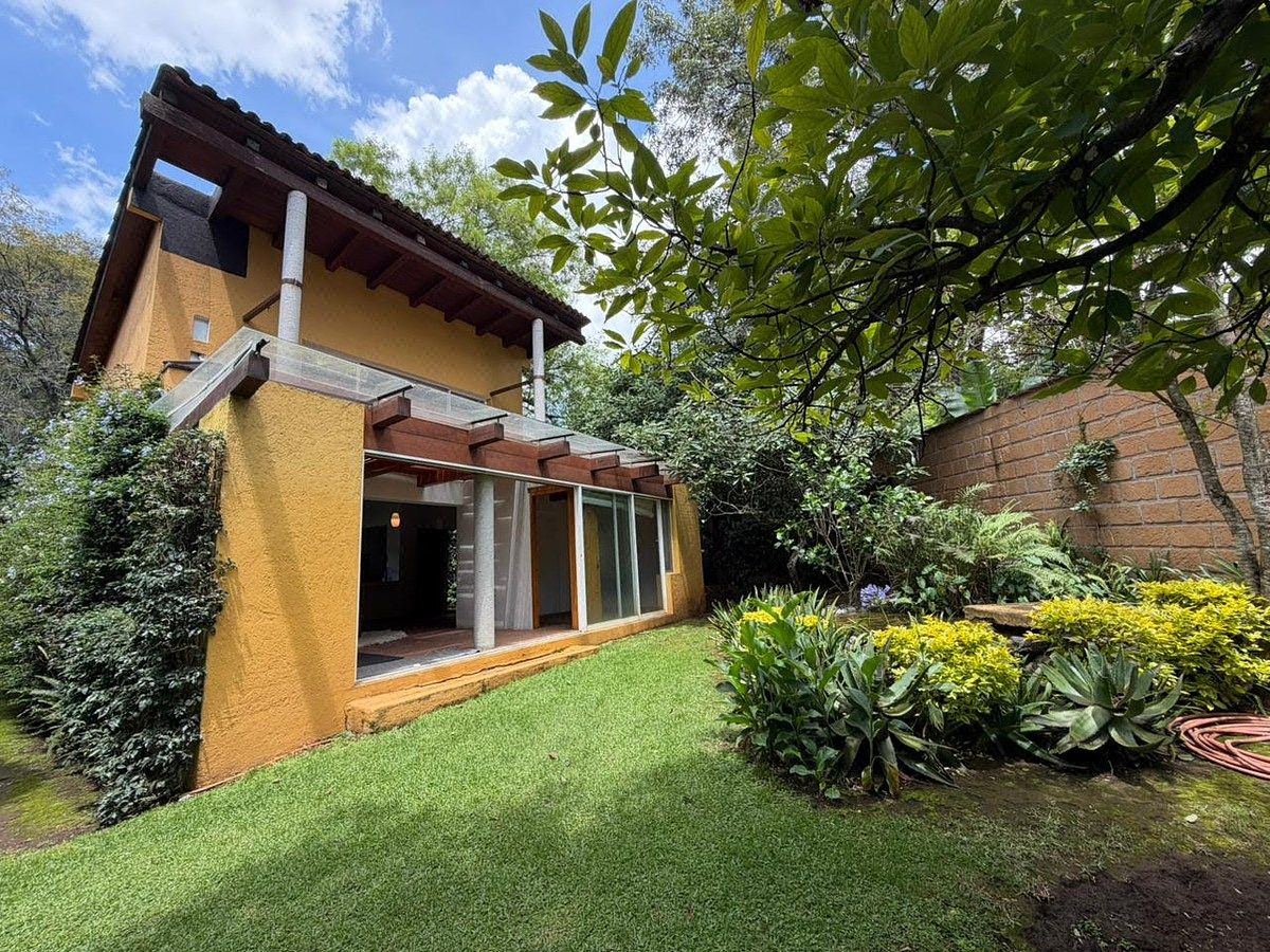 CASA À VENDA EM AVANDARO, VALLE DE BRAVO, foto 1 de 10