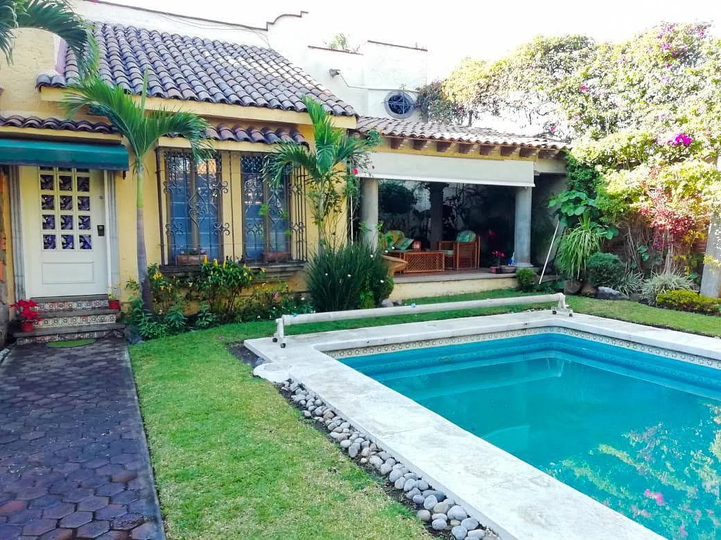 RESIDÊNCIA COM PISCINA EM VISTA HERMOSA, EM CONDOMÍNIO COM SEGURANÇA., foto 1 de 9