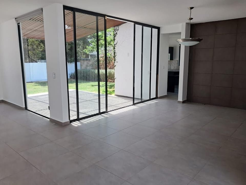 Sala y Comedor, photo 2 of 7