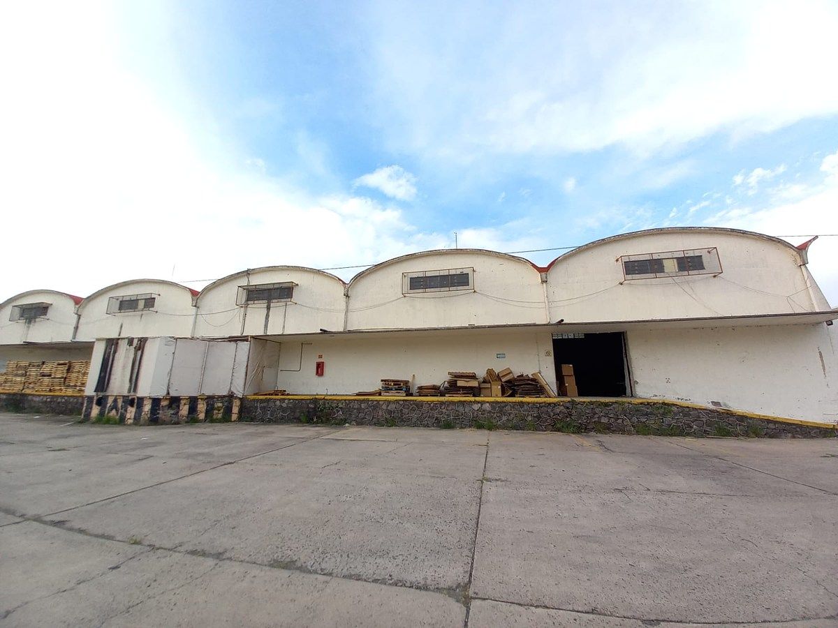 Galpão comercial em Ferrocarril, Guadalajara, foto 2 de 27