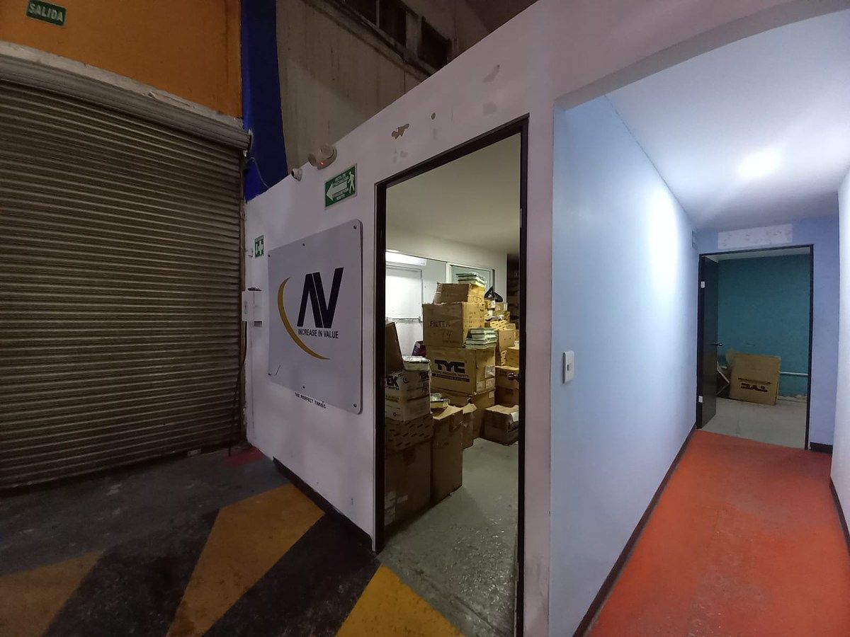 Galpão comercial em Ferrocarril, Guadalajara, foto 19 de 27