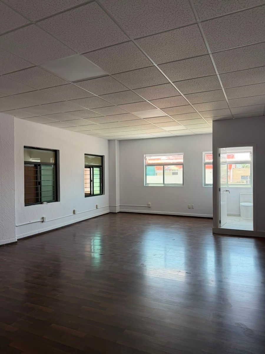 Sala Comercial em La Estancia, Zapopan, foto 8 de 15