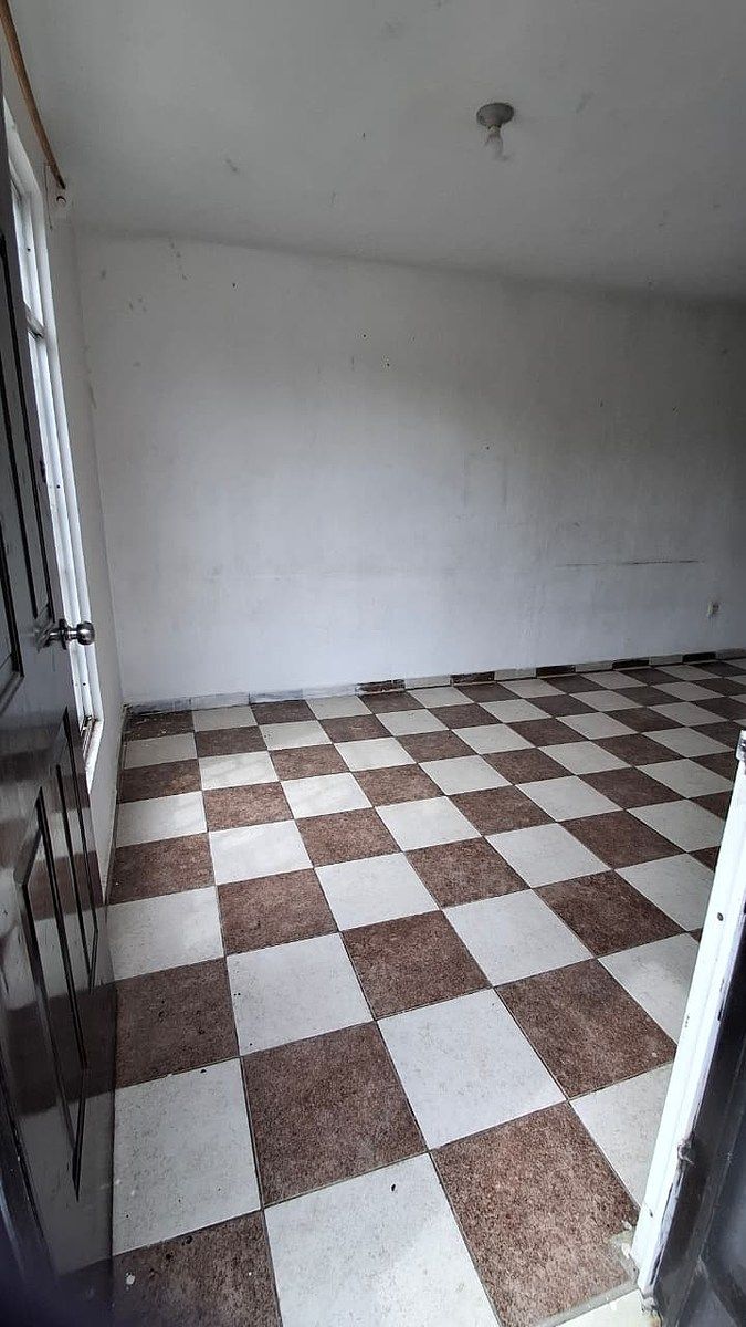 Duplex House Upper Floor for Sale in Los Encinos | 2 Bedrooms | $760,000, photo 1 of 10