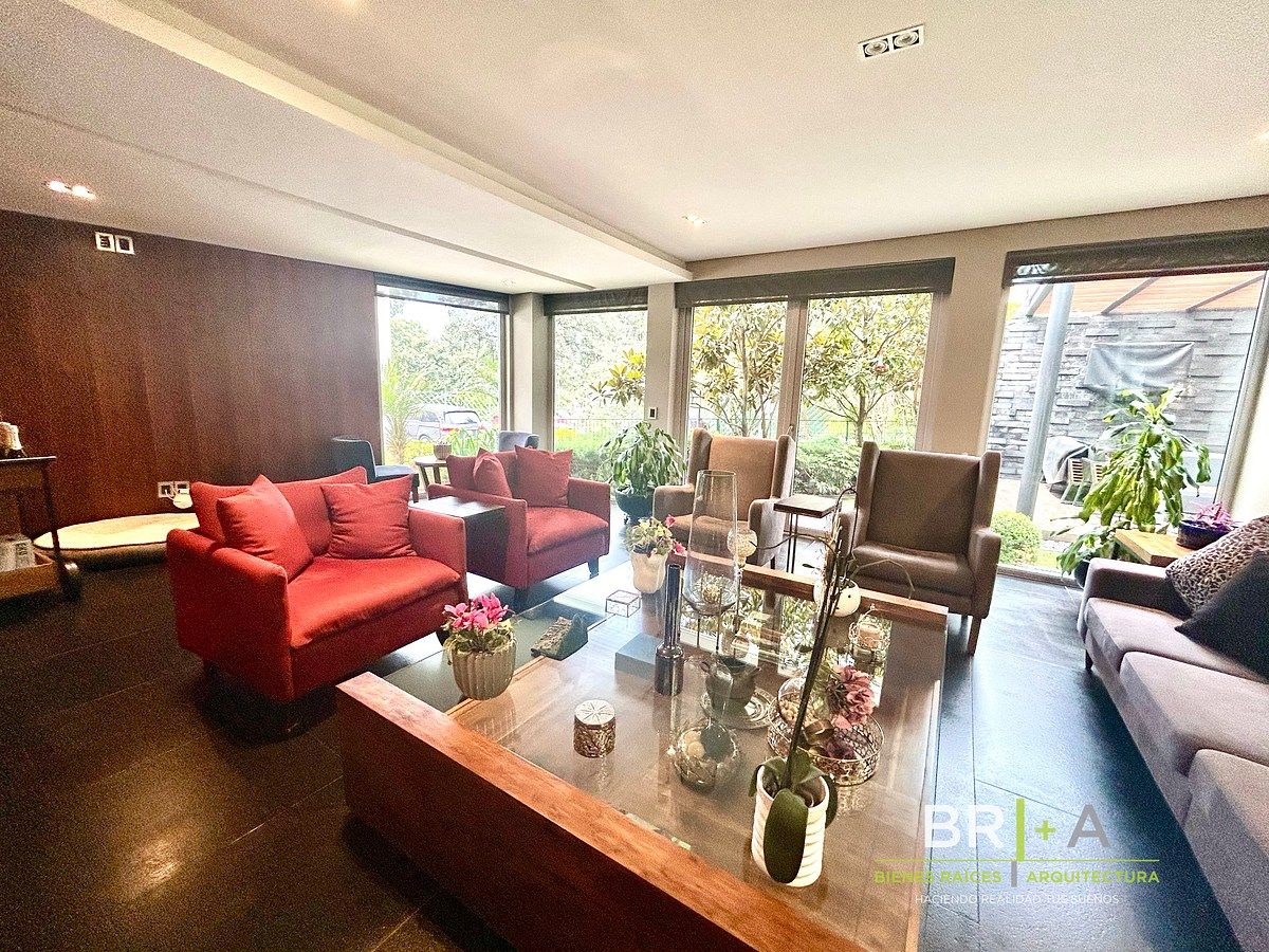 Sala, photo 3 of 37
