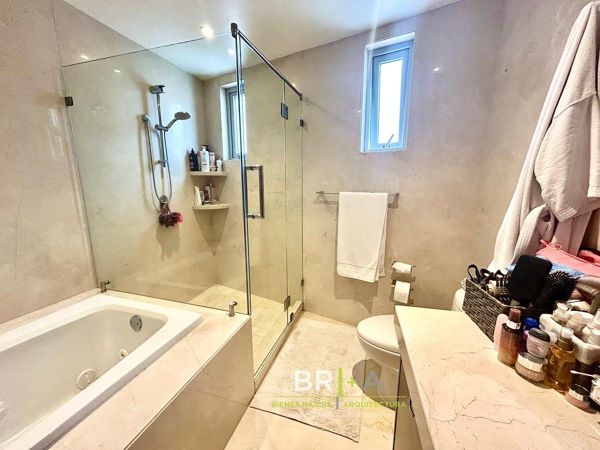 Baño secundario, photo 17 of 37