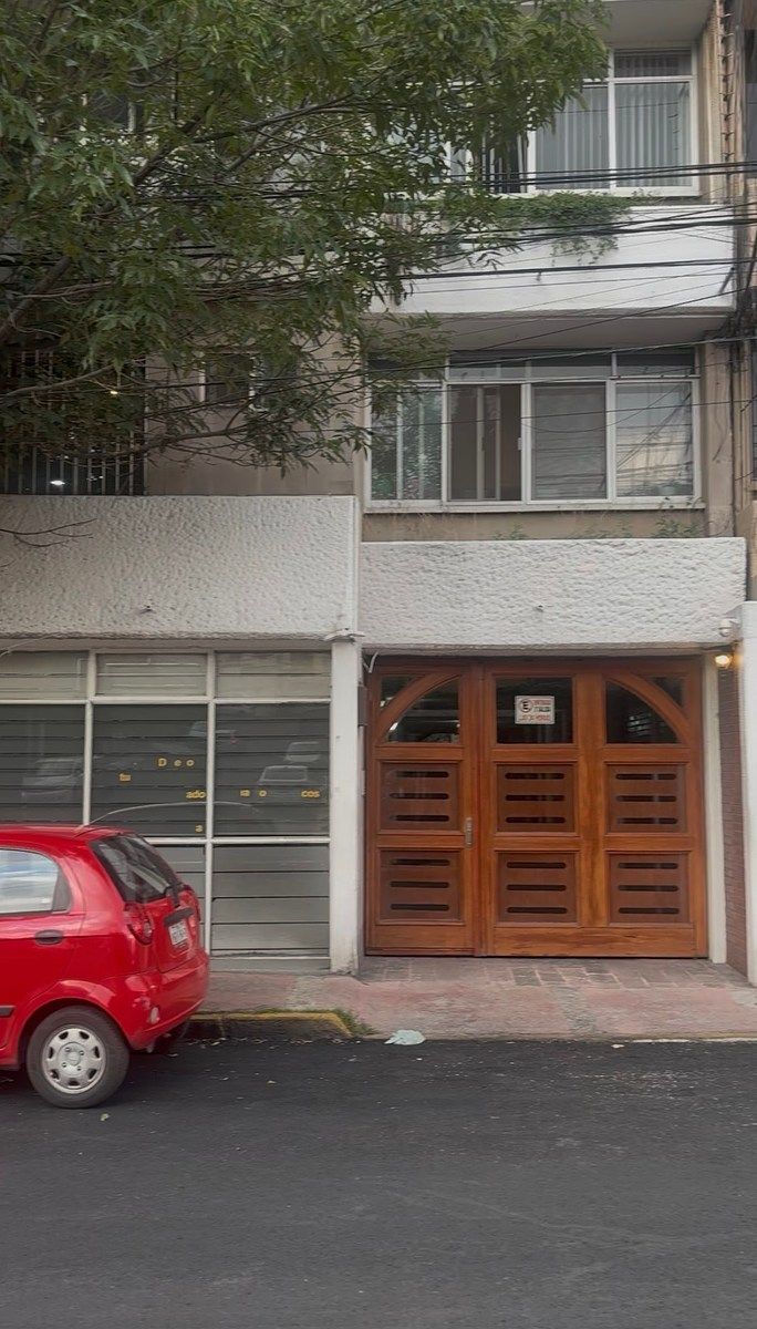 Fachada, foto 1 de 14