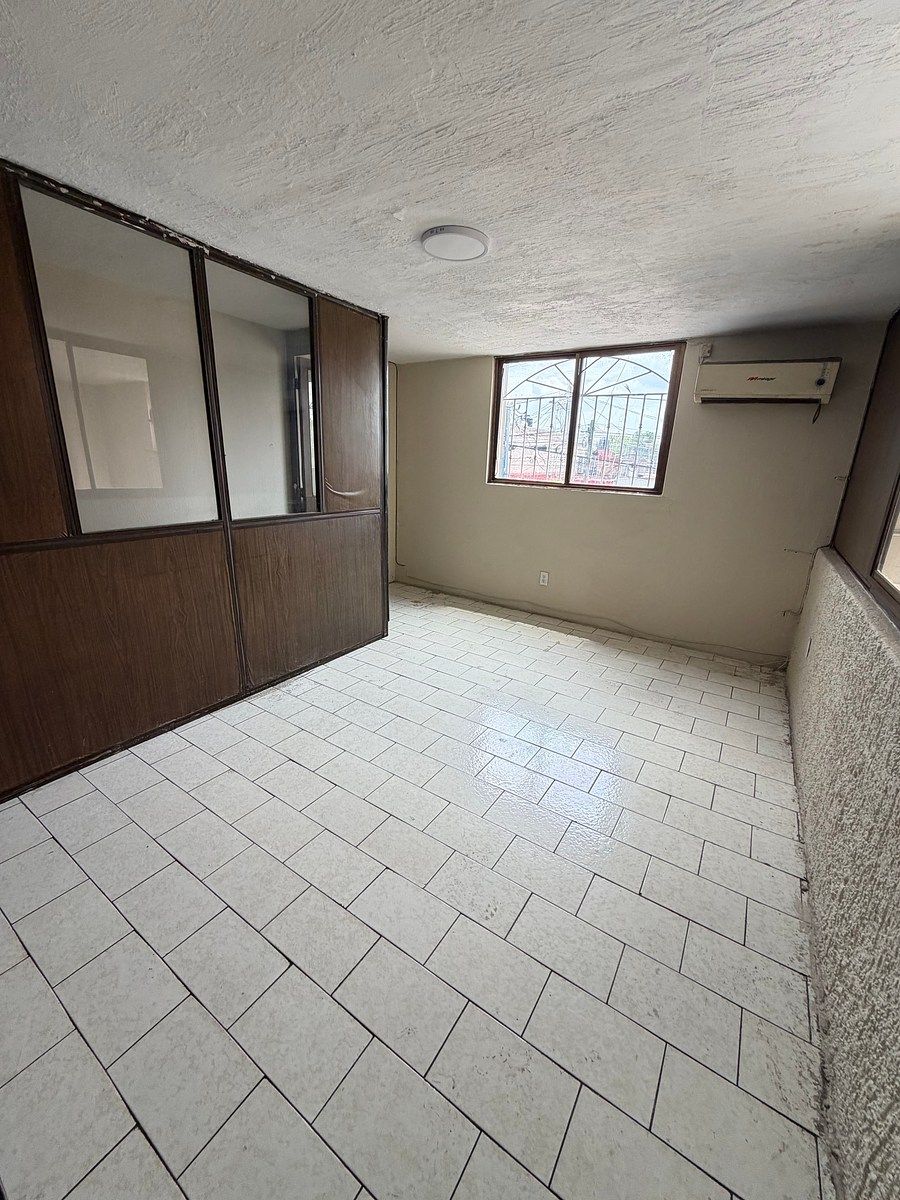 Commercial Storage Unit in Santa María, Guadalajara, photo 7 of 17
