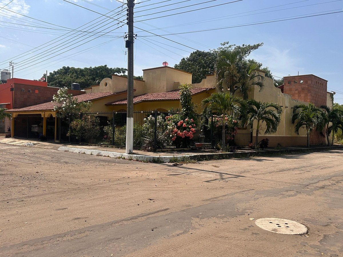 Casa en La Lima, Centro, foto 3 de 44