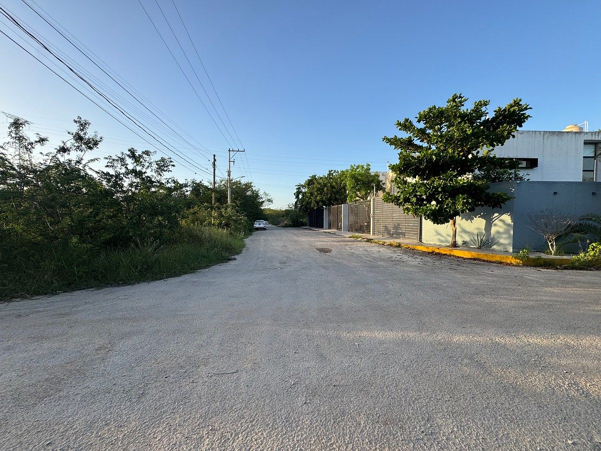 SE VENDE TERRENO RESIDENCIAL EN TEMOZON NORTE MÉRIDA YUCATÁN - foto 1