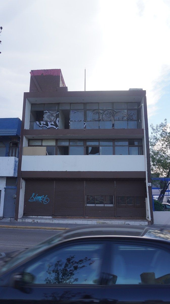 Fachada sobre Av. Félix U. Gómez, foto 3 de 35