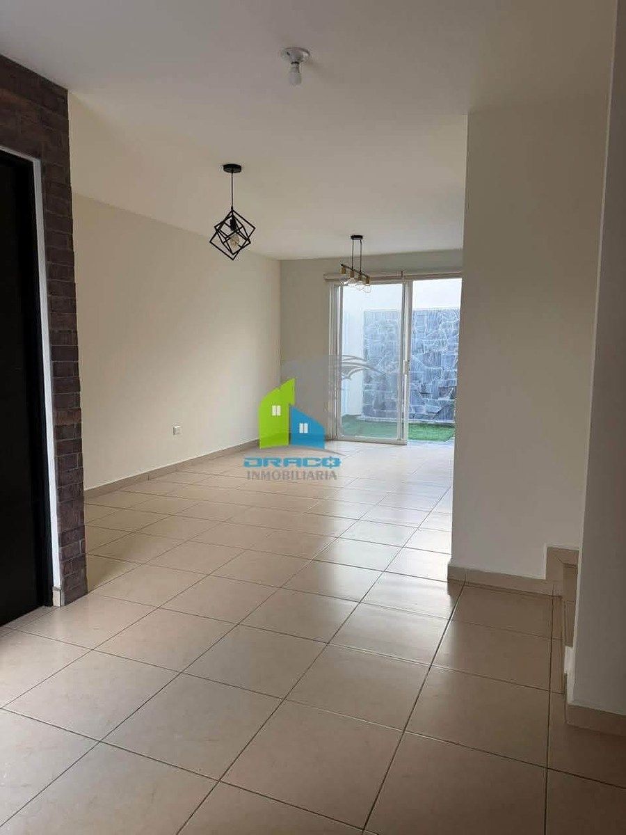 Casa em condomínio fechado em Zákia, El Marqués, foto 2 de 10