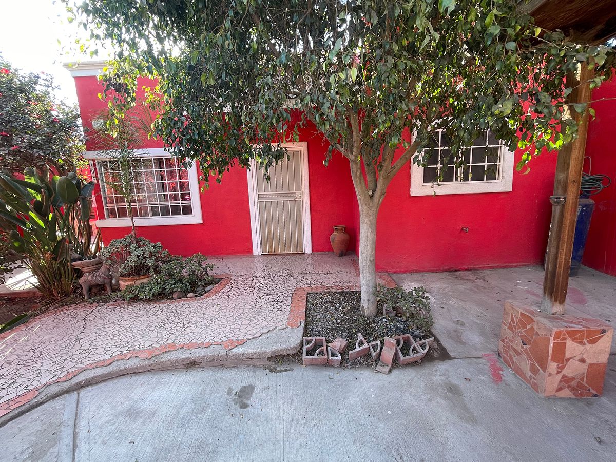 House in Las Lomitas, Ensenada, photo 2 of 12