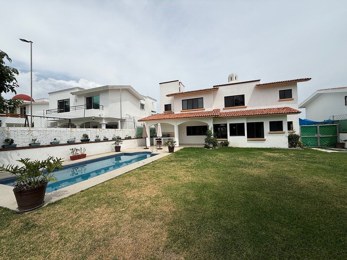 Renta de casa en lomas de Cocoyoc, foto 1 de 45