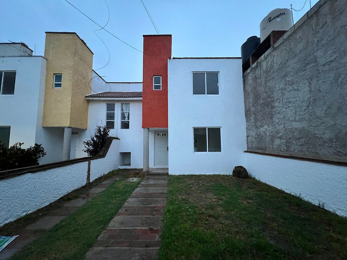 Fachada, foto 1 de 14