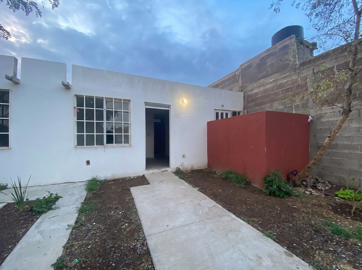 House in Ciudad Satélite, San Luis Potosí, photo 2 of 8