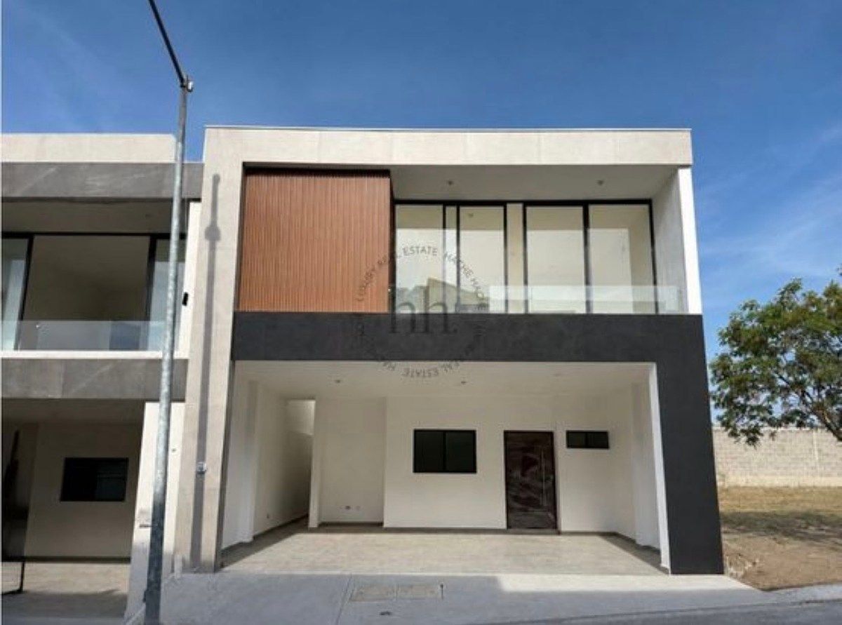 Casa à Venda em Dominio Cumbres, Santoral II | Nuevo León, foto 1 de 24