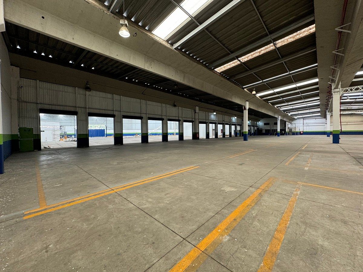 Commercial Storage Unit in Niños Héroes, Tlalnepantla de Baz, photo 4 of 13