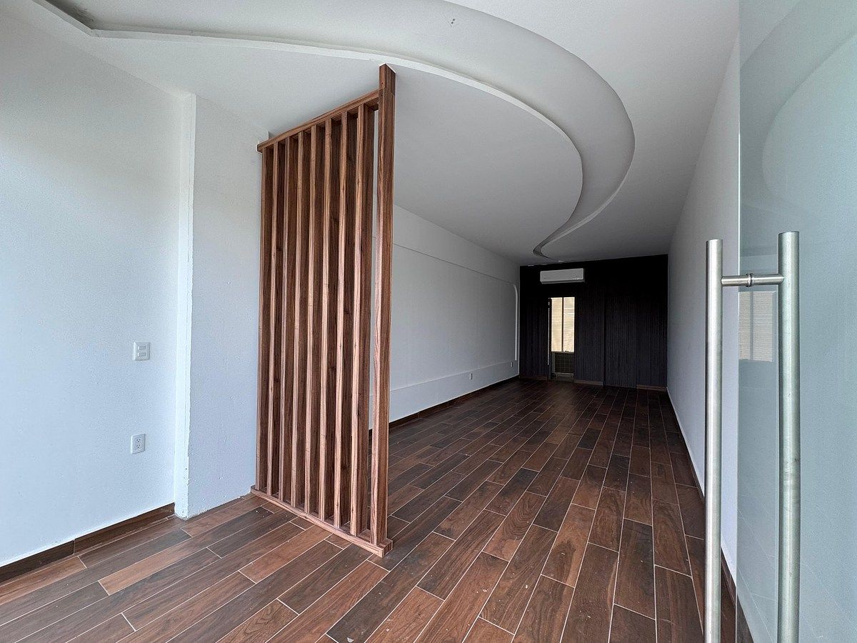 ESPAÇO COMERCIAL PARA ALUGUEL TORRE CAPELLANIA SAN PEDRO, foto 1 de 19