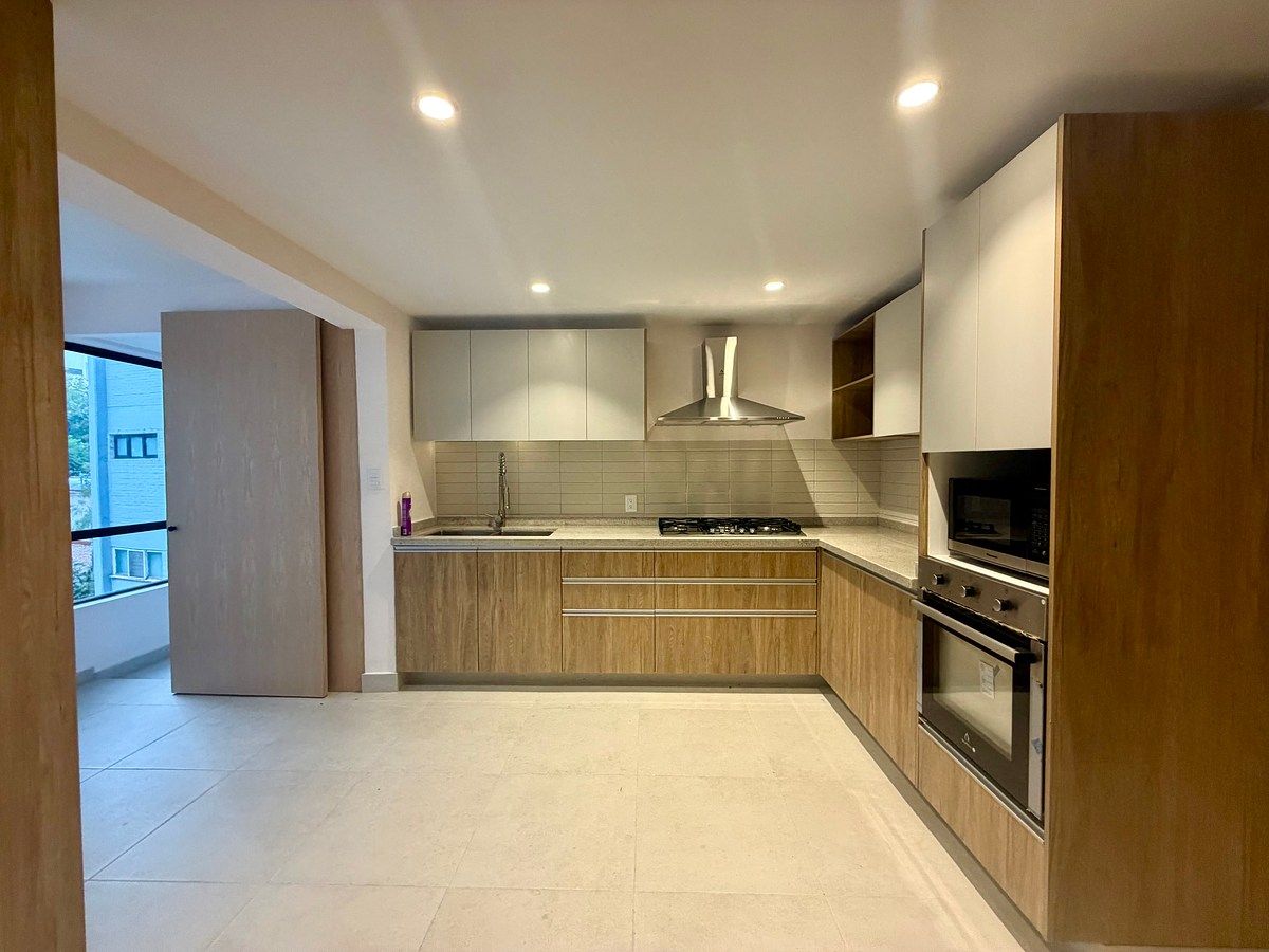 Apartment in Lomas de Chapultepec V Sección, Miguel Hidalgo, photo 2 of 20