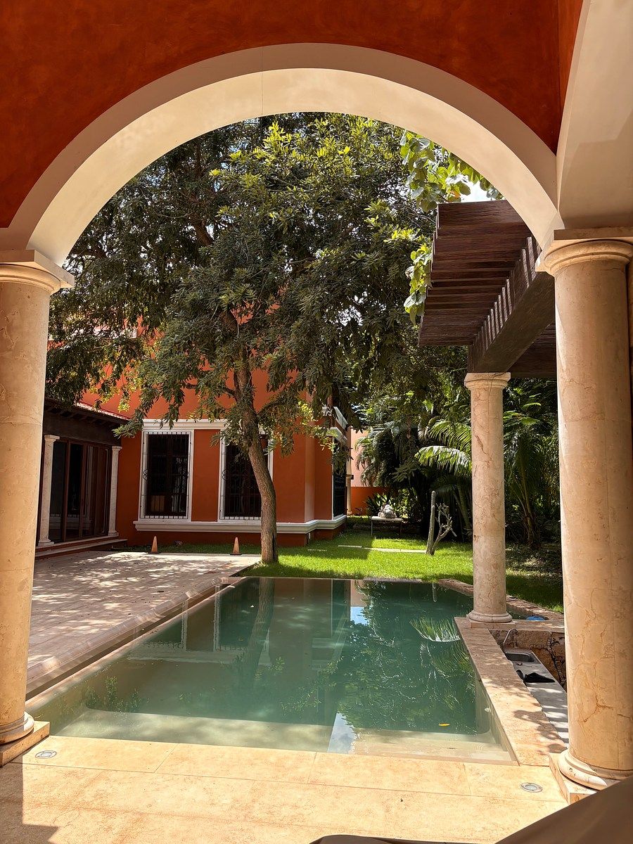 Casa en renta amueblada y equipada en Privada Altozano de dos plantas, foto 1 de 17