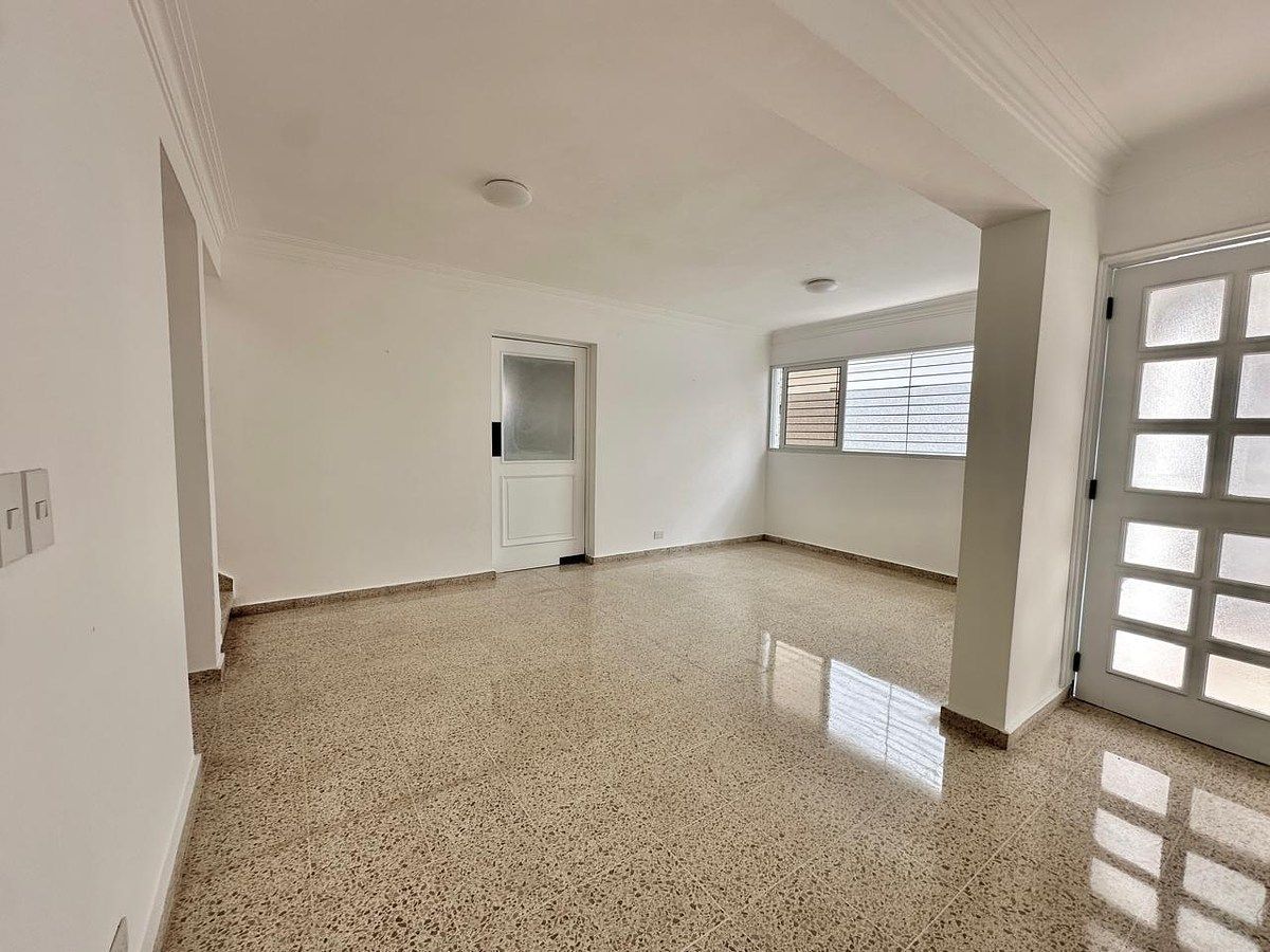 Casa en Viejo Arroyo Hondo, Santo Domingo Centro (Distrito Nacional), foto 2 de 19