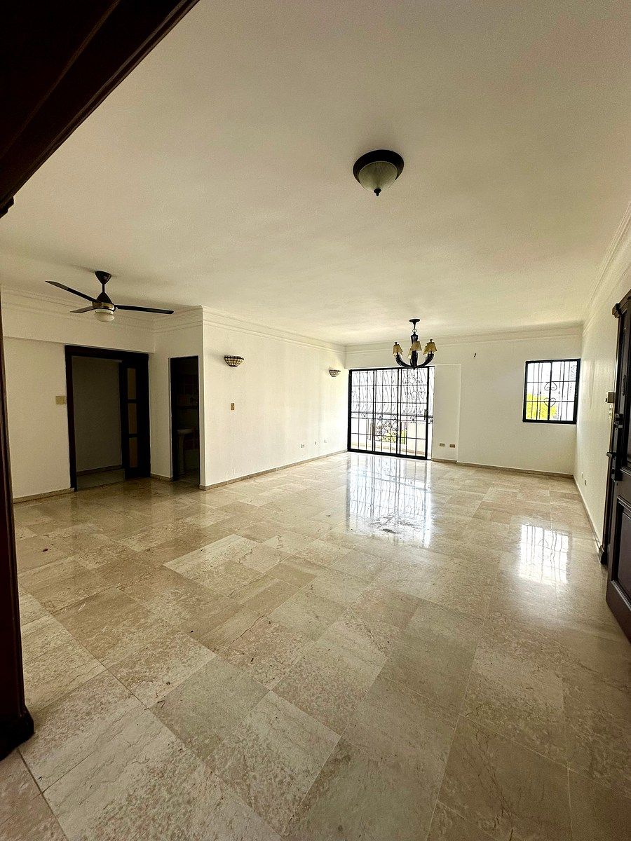 Apartamento en venta Naco, iluminado, un apt por piso, torre familiar,  3 hab., foto 1 de 15