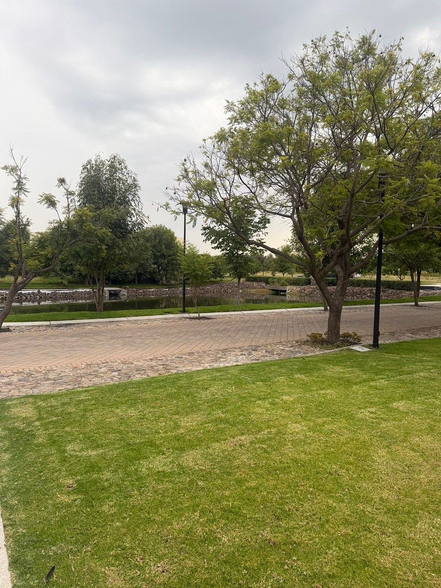 Hermosa casa en el Campanario en venta amplios espacios, excelente iluminación, foto 1 de 23