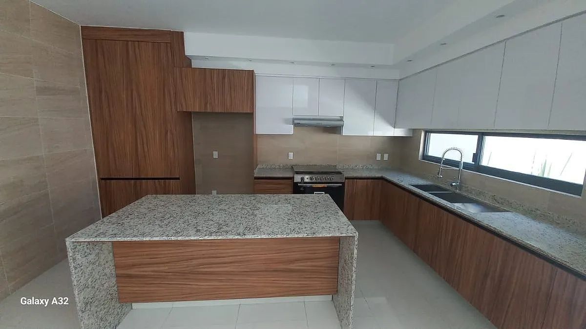 Casa em Valle Real, Zapopan, foto 2 de 13