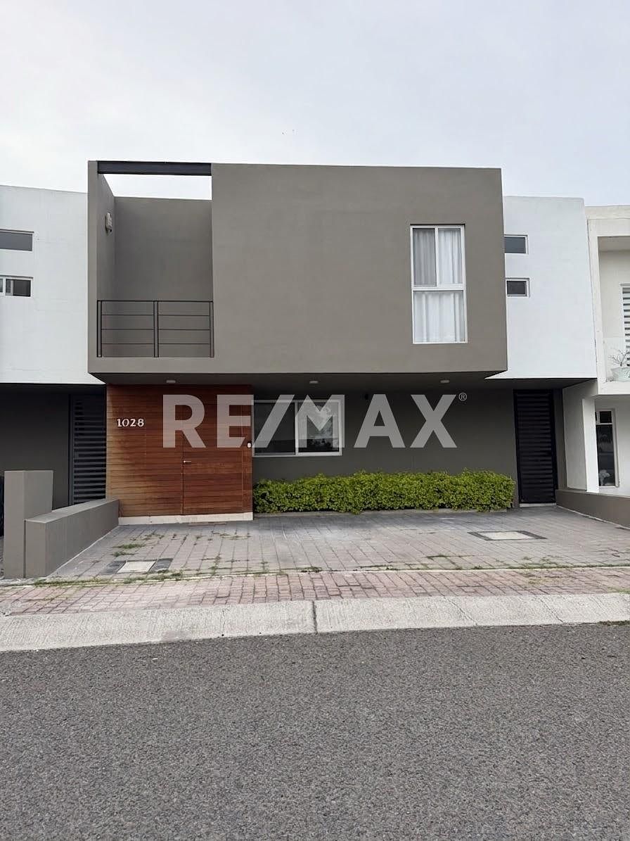 CASA PARA ALUGAR CONDESA JURIQUILLA MOBILIADA ROX688406, foto 1 de 20