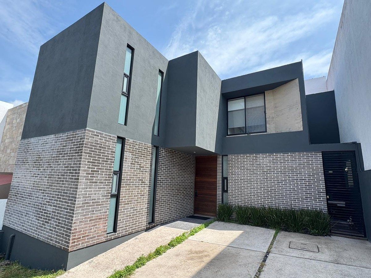 ✨ Casa en Renta en Jade Sur, Zibatá — Diseño de Lujo y Vista al Campo de Golf, foto 1 de 20
