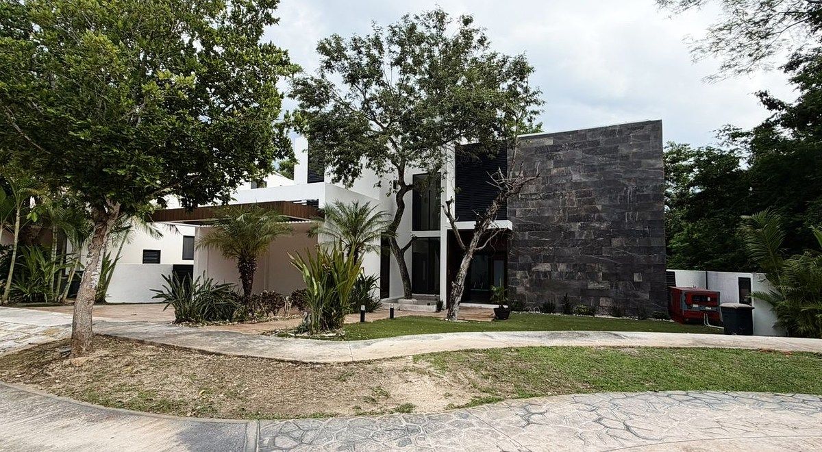 Casa en venta en el Country Club ,Mérida., foto 1 de 17
