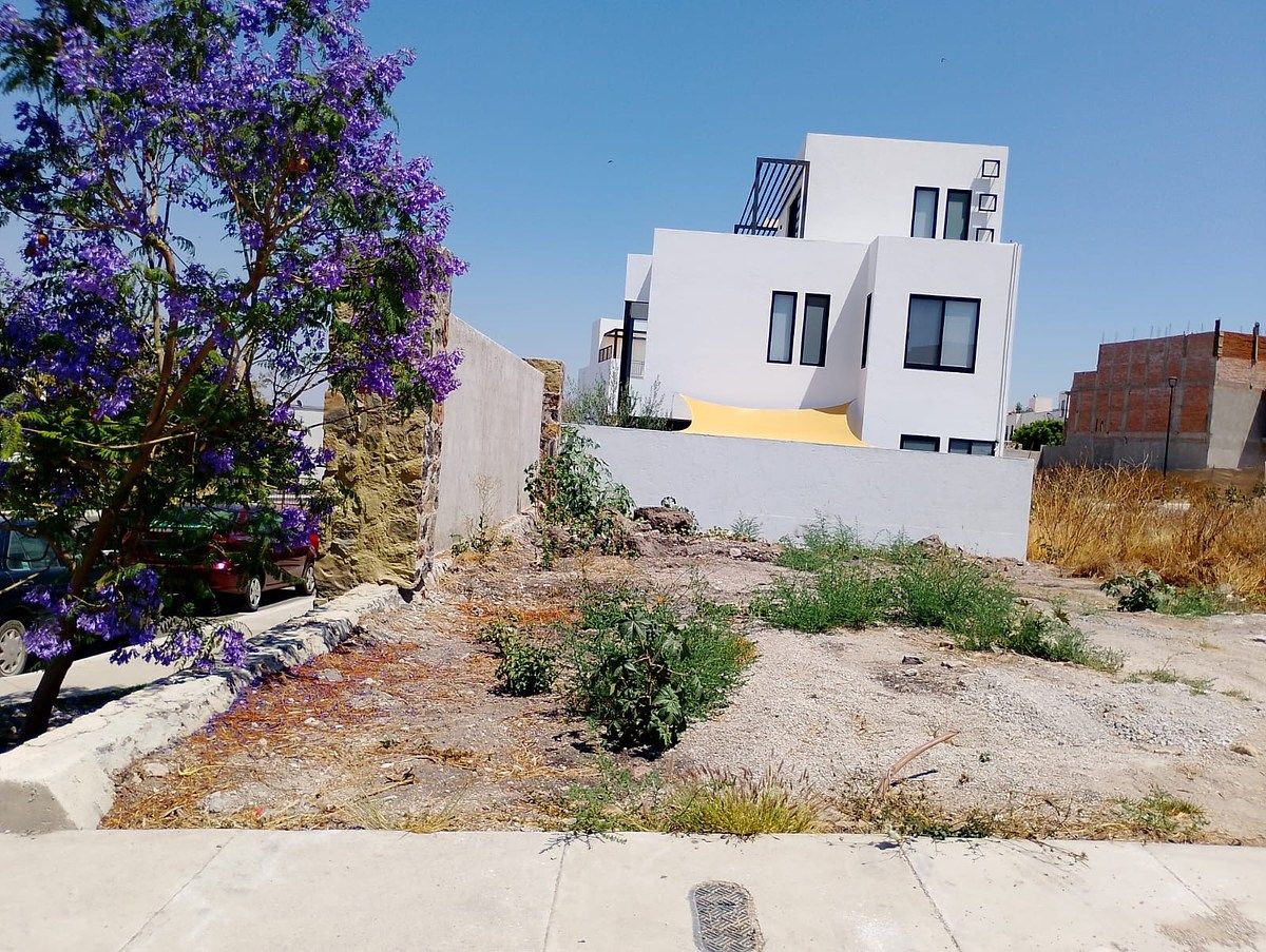 Lot in Zibatá, El Marqués, photo 2 of 3