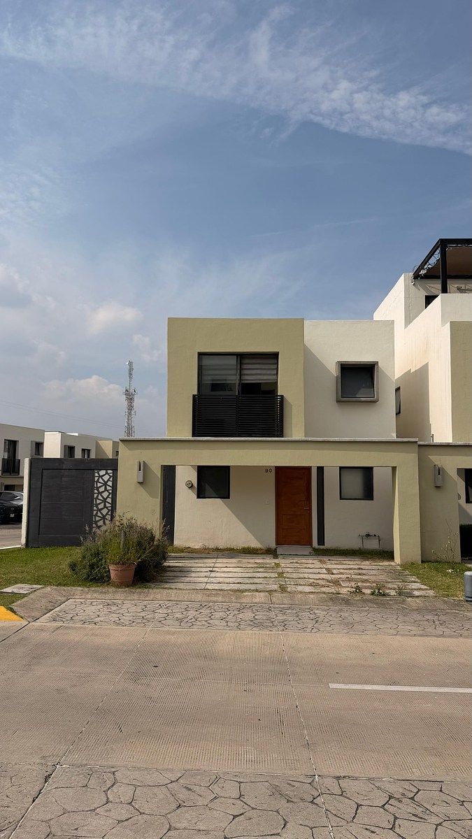HOUSE FOR RENT | ADAMAR, ALAMEDA COTTO, photo 1 of 17