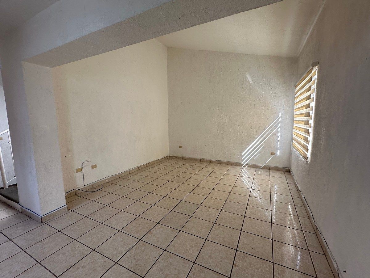 House in Jurica, Querétaro, photo 2 of 12