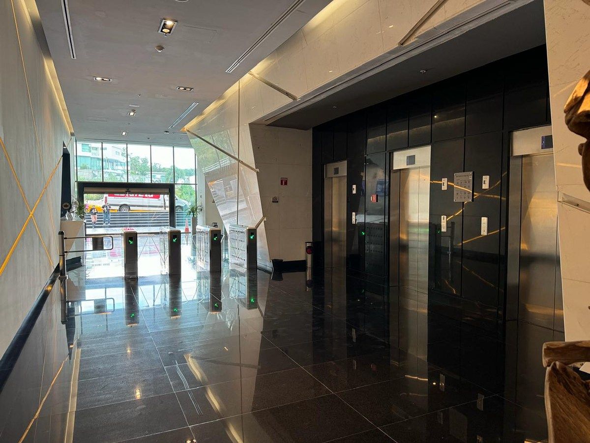 Sala Comercial em Puerta de Hierro, Zapopan, foto 3 de 11