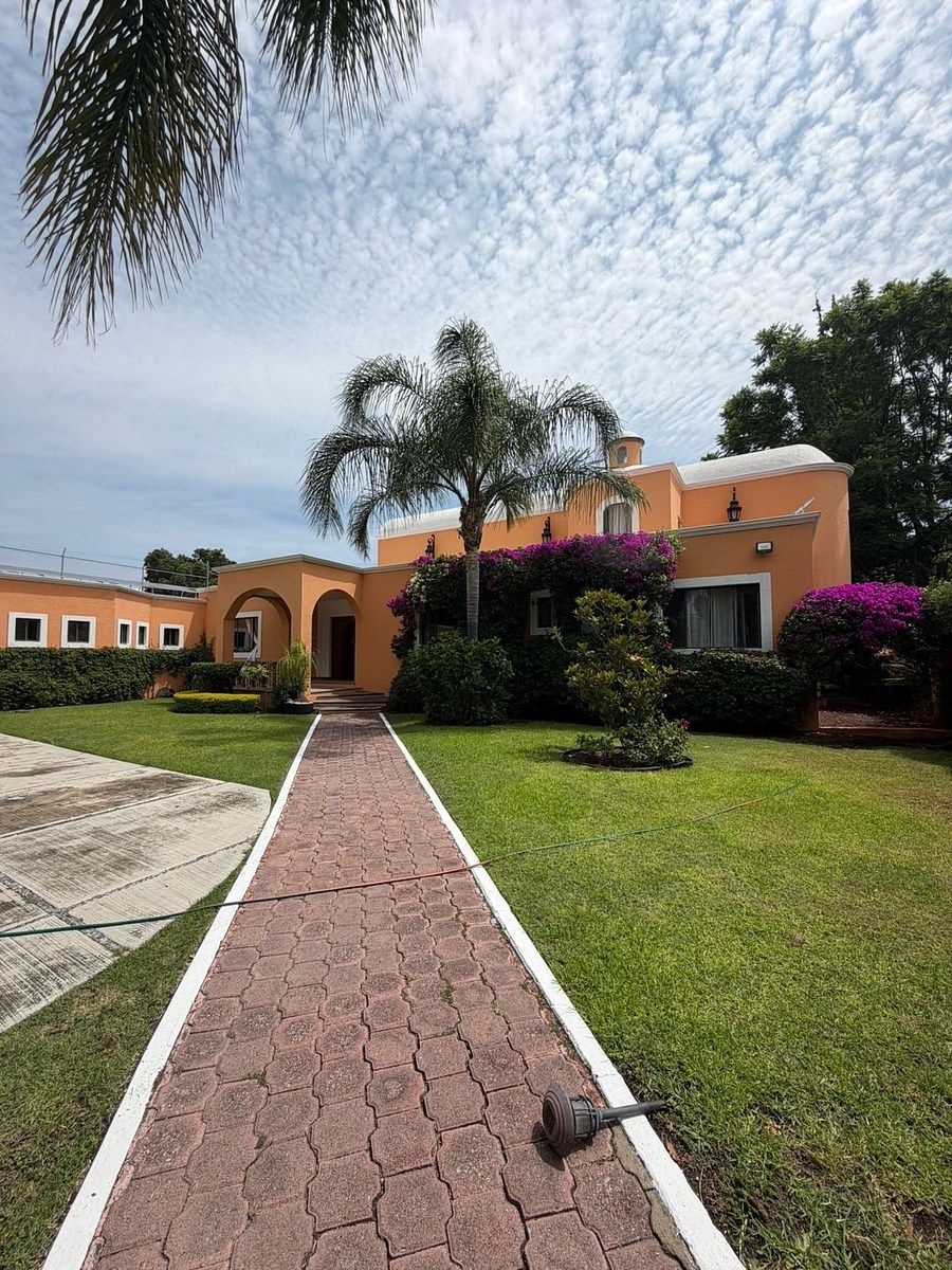 Beautiful house for sale in Jurica with pool, photo 1 of 22