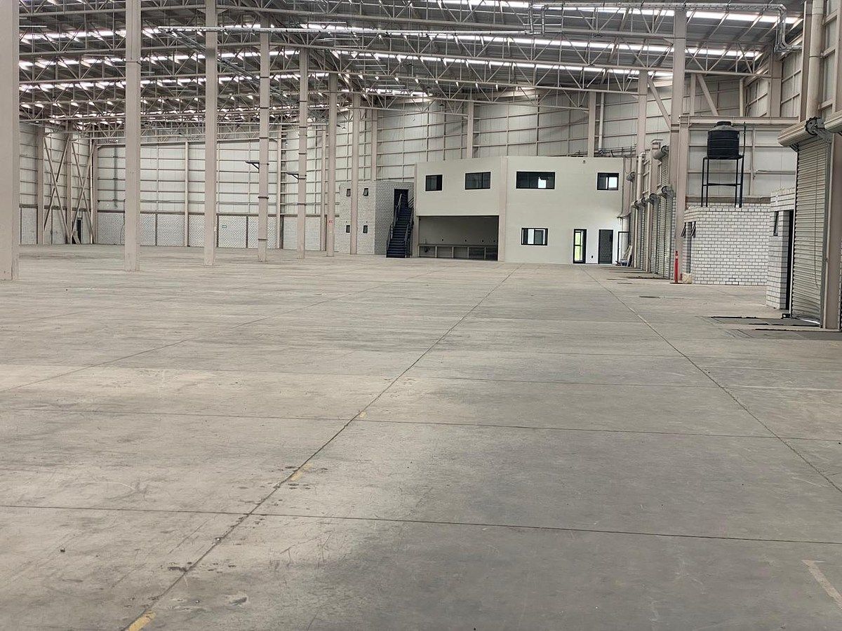 Commercial Storage Unit in Calamanda, El Marqués, photo 2 of 6