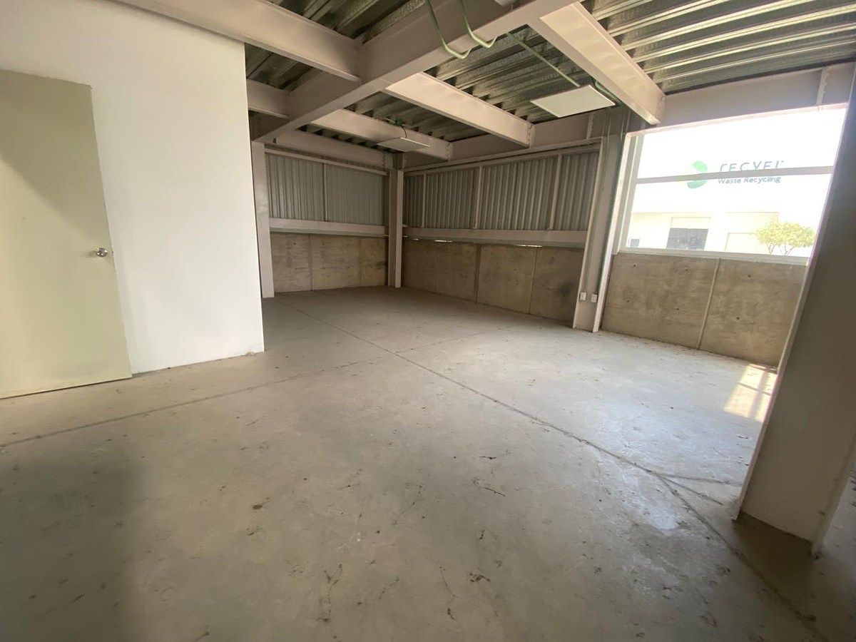 Commercial Storage Unit in Calamanda, El Marqués, photo 6 of 6