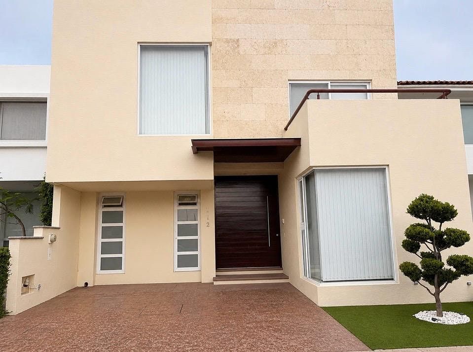 HOUSE FOR RENT CUMBRES DEL LAGO JURIQUILLA QUERETARO, photo 1 of 17