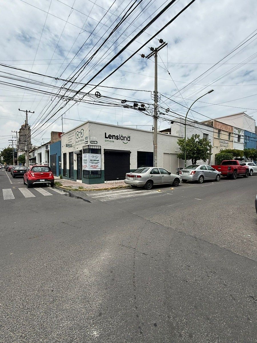 LOCAL COMERCIAL COM DEPÓSITO E ESCRITÓRIOS PARA ALUGAR EM SANTA TERESITA, foto 1 de 4